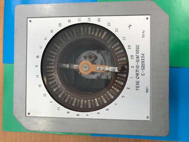 � 526 ���4  ���� ������-�������